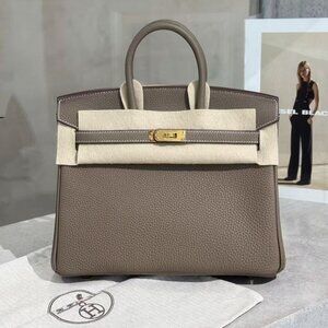 Classic Hermes Bag: A Stylish and Versatile Choice for Elegance